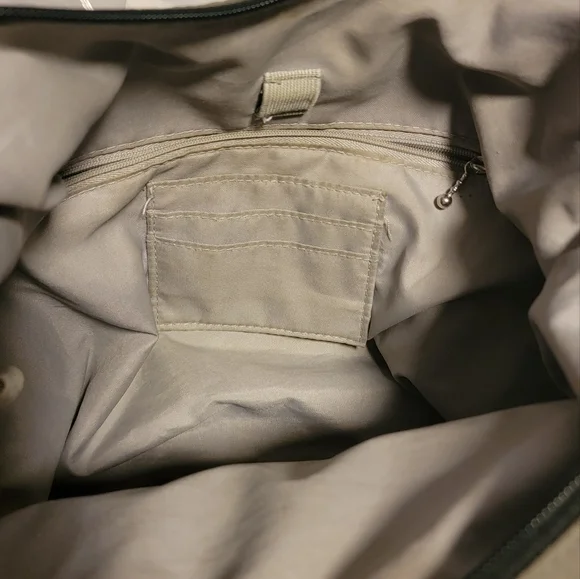 Baggallini Crossbody - Picture 7 of 12